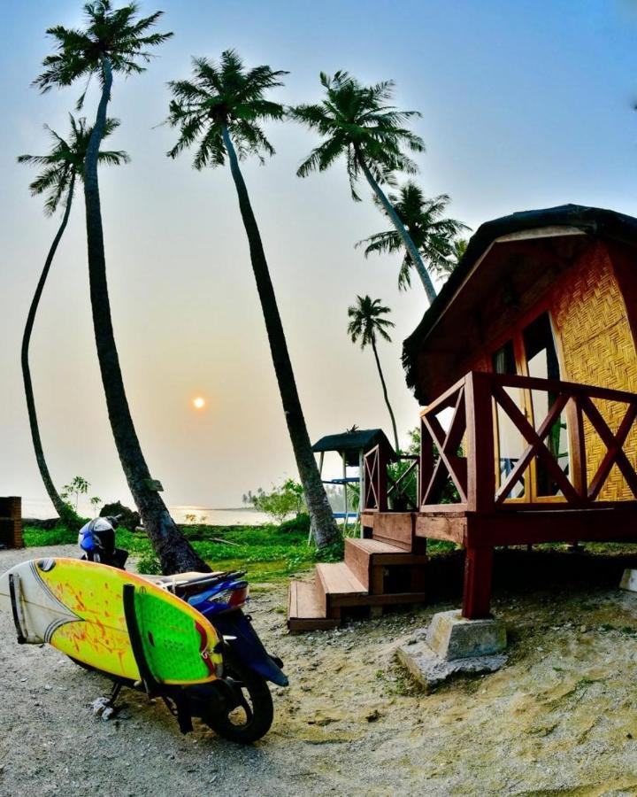Simeulue Surflodges Lasikin المظهر الخارجي الصورة